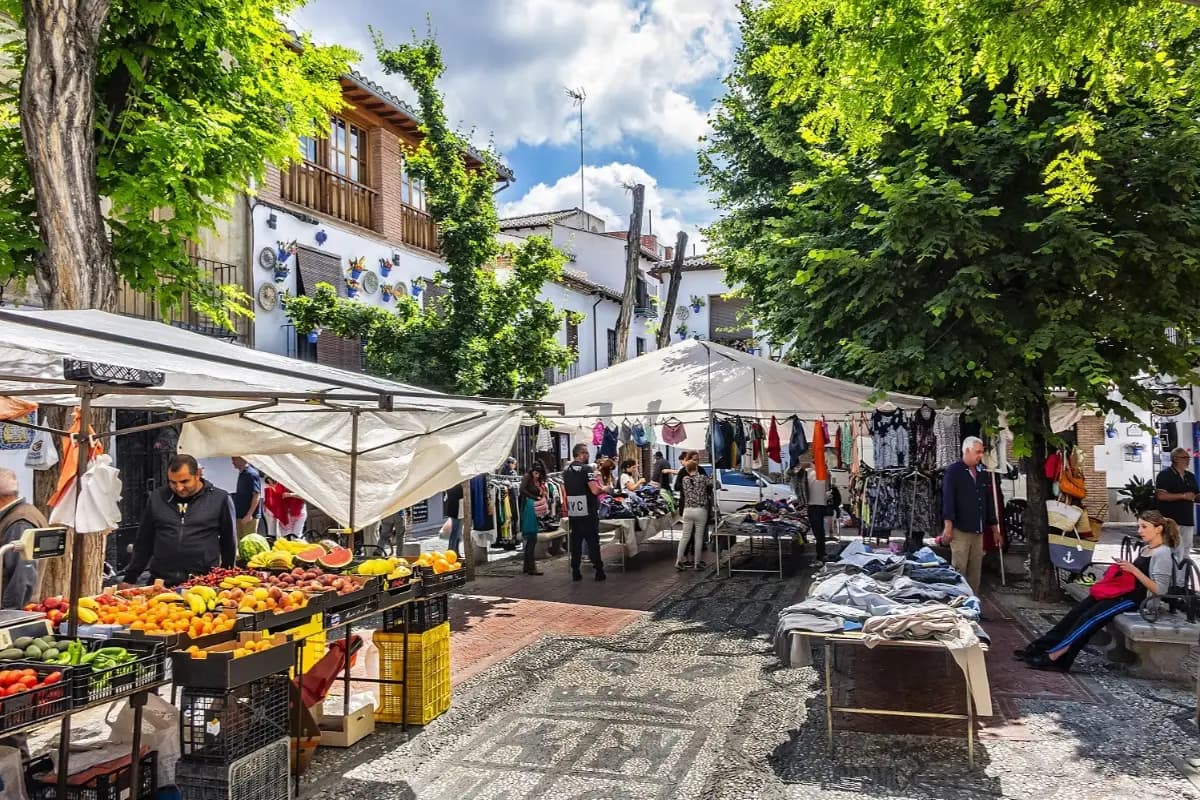 Plaza Larga Market – Saturday Farmers Market in Granada’s Albaicín