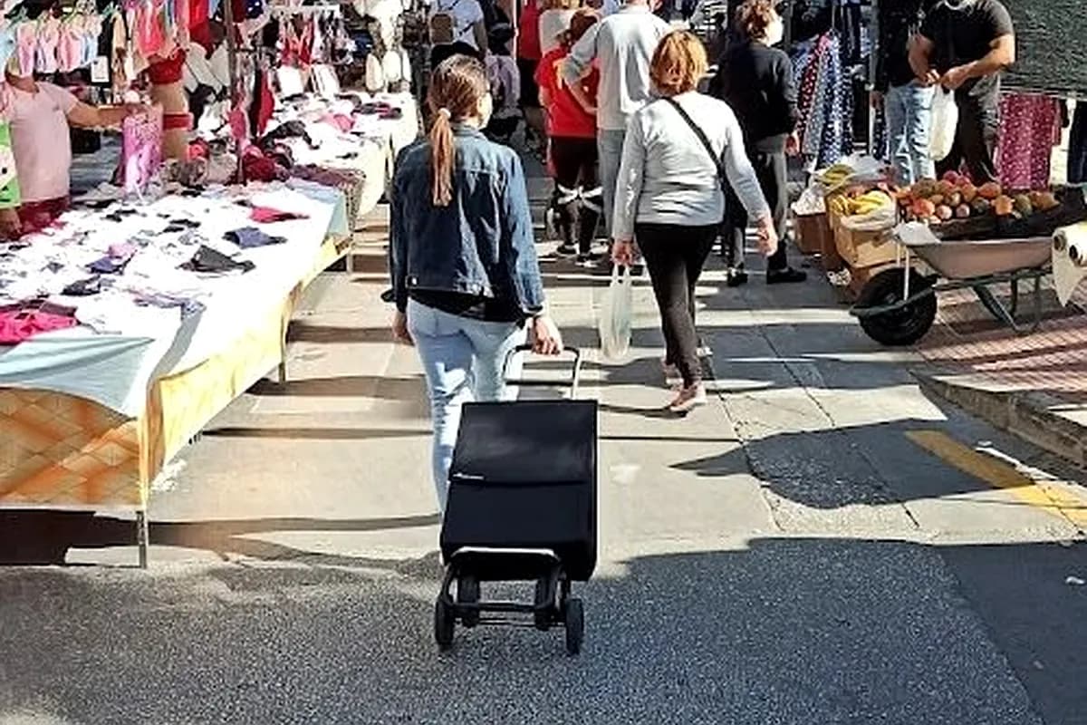 Mercadillo de la Barriada Ciudad Jardin