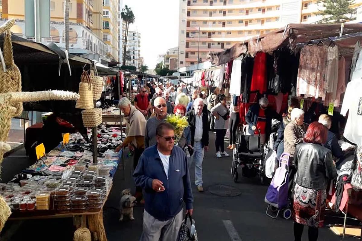 Mercadillo de la Barriada Cruz de Humilladero